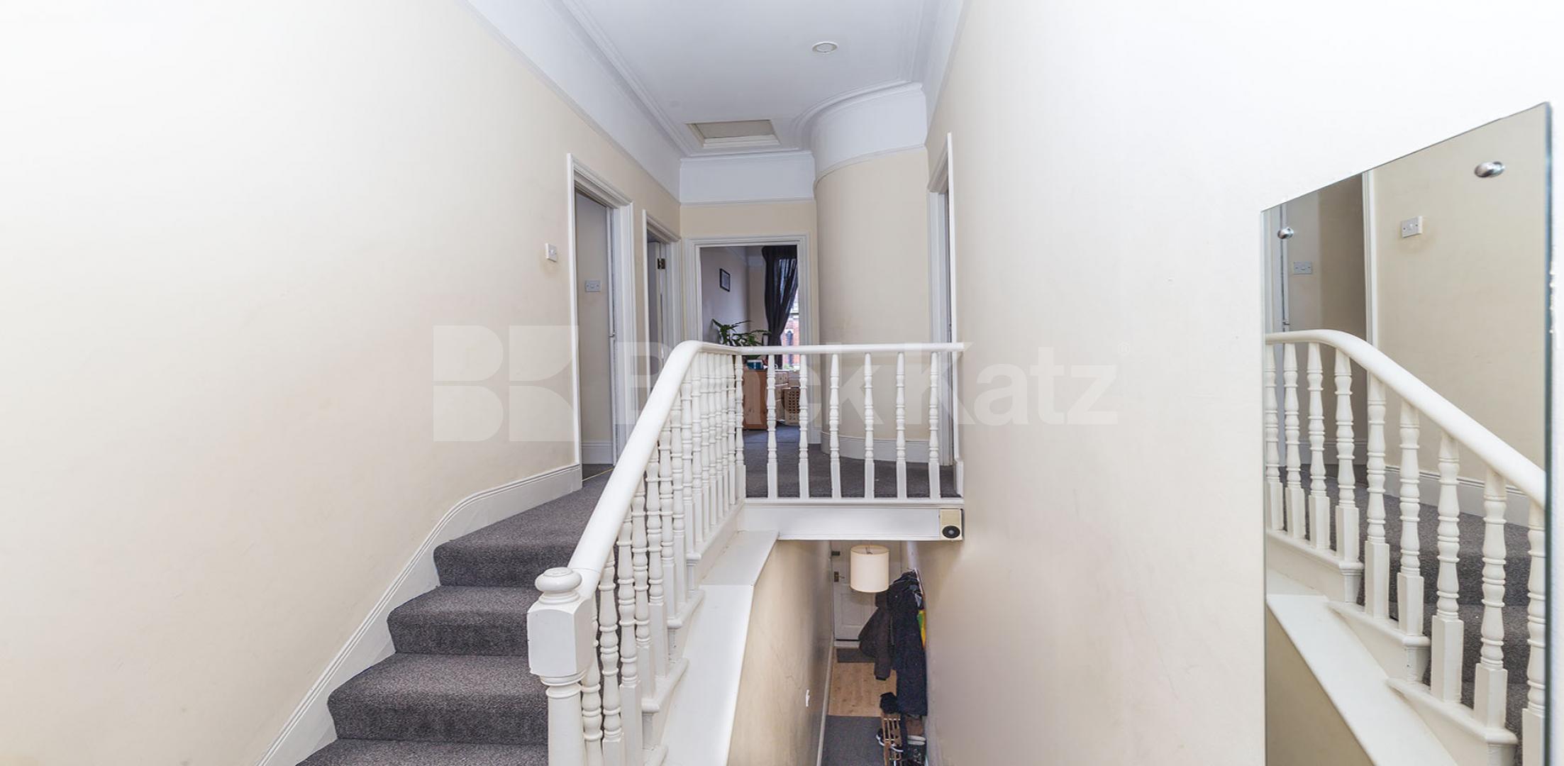 			NEW INSTRUCTION!, 2 Bedroom, 1 bath, 1 reception Flat			 Womersley Road, CROUCH END